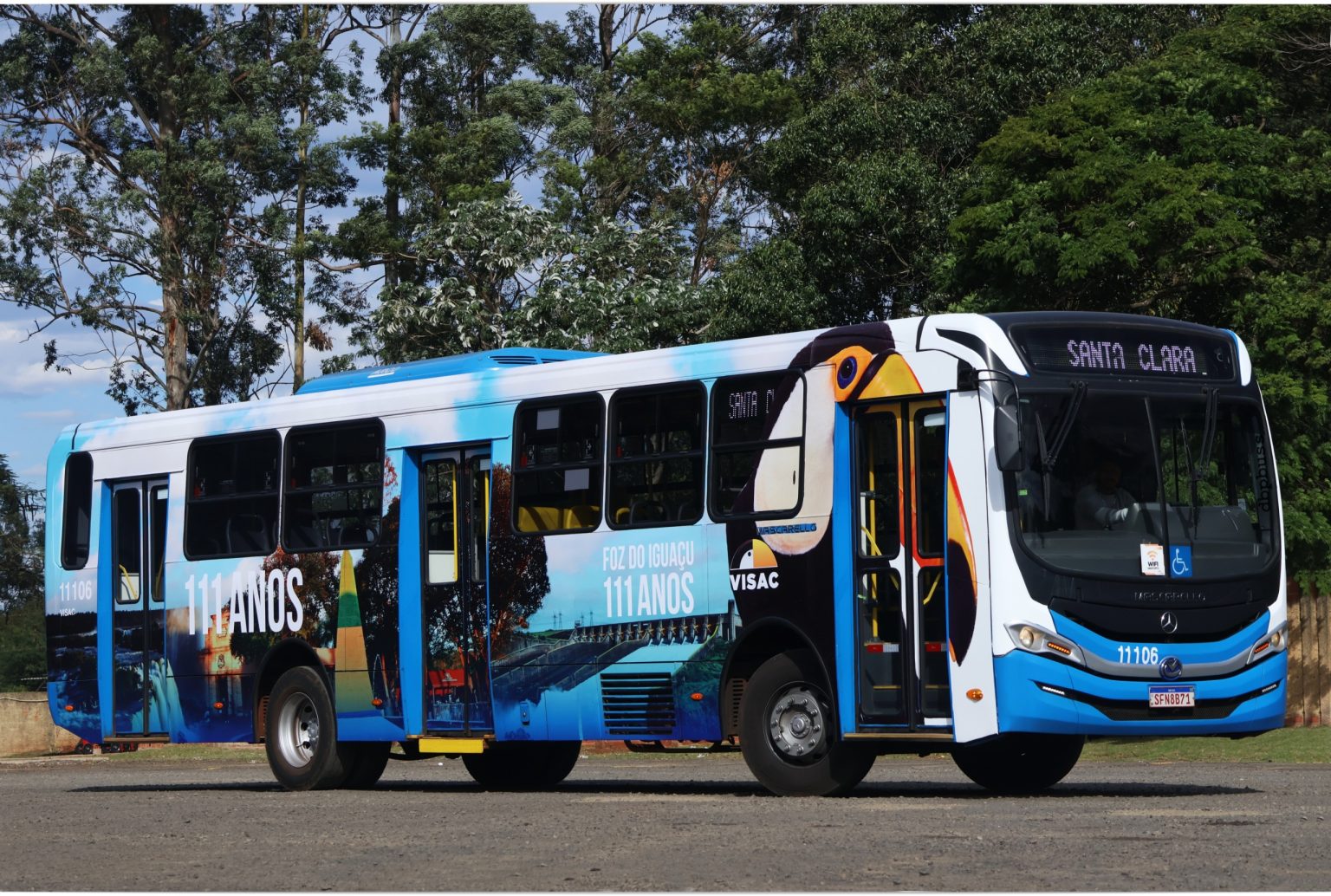 Viação Santa Clara oferece mais três vagas para motoristas de ônibus